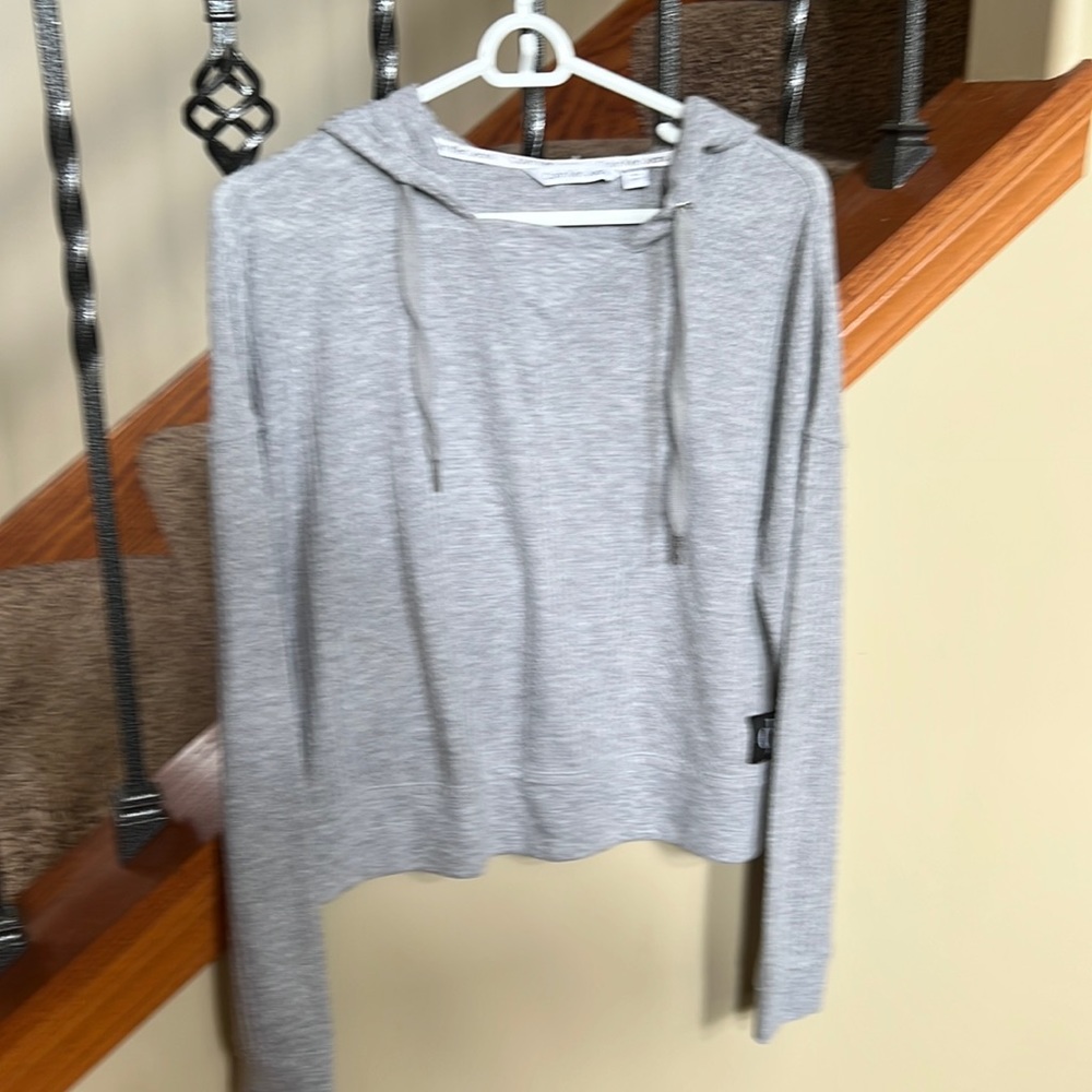 Calvin Klein Waffle weave cropped gray sweatshirt size small